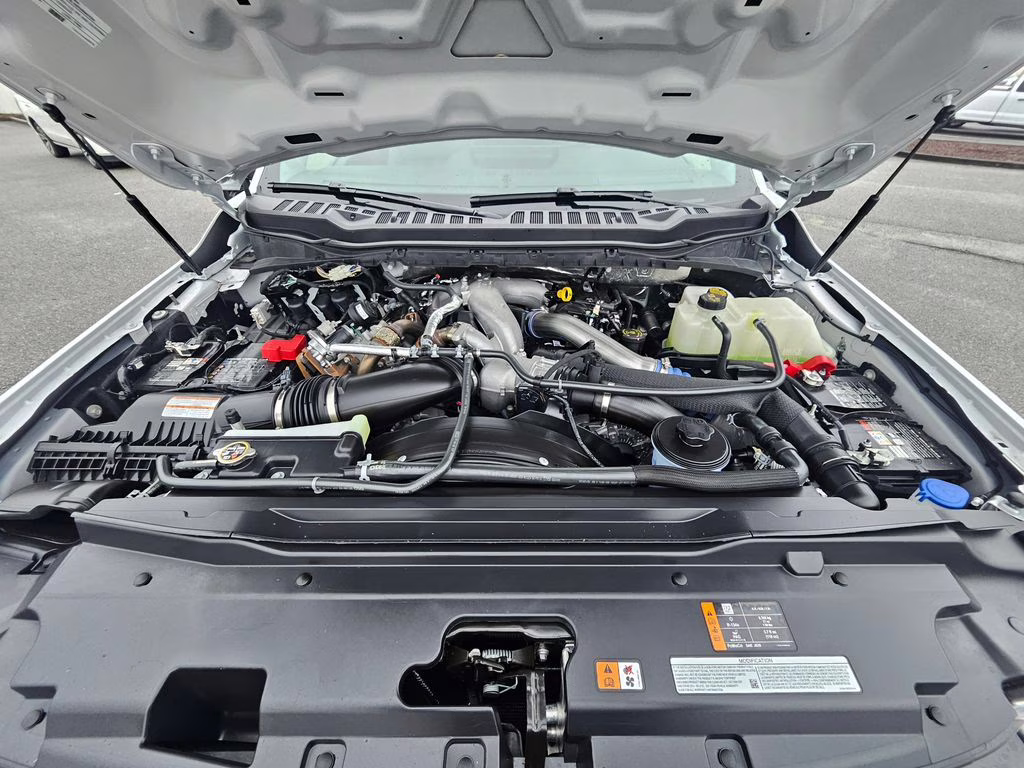 2026 Oxford White Ford Super Duty F-450 DRW XL RWD Chassis