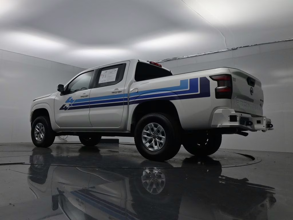 2024 Glacier White Nissan Frontier SV 4X4 Truck
