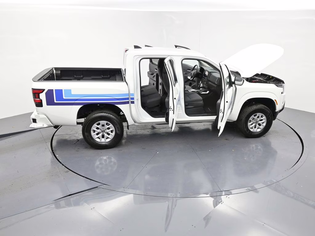 2024 Glacier White Nissan Frontier SV 4X4 Truck