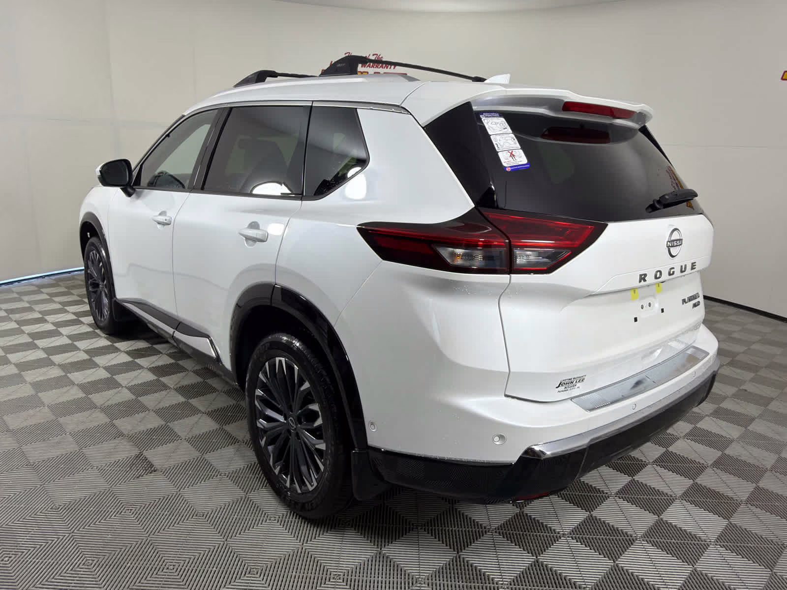 2026 Everest White Pearl Tricoat Nissan Rogue Platinum AWD SUV