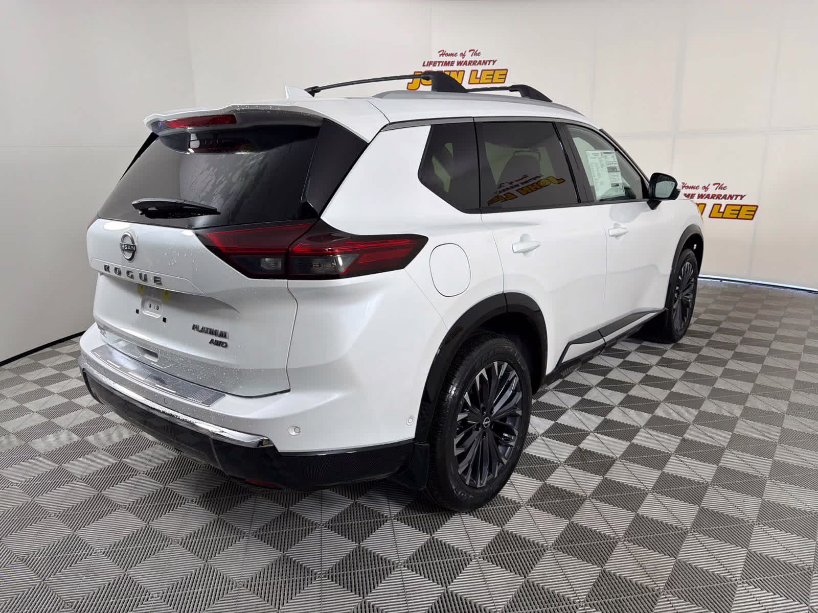 2026 Everest White Pearl Tricoat Nissan Rogue Platinum AWD SUV