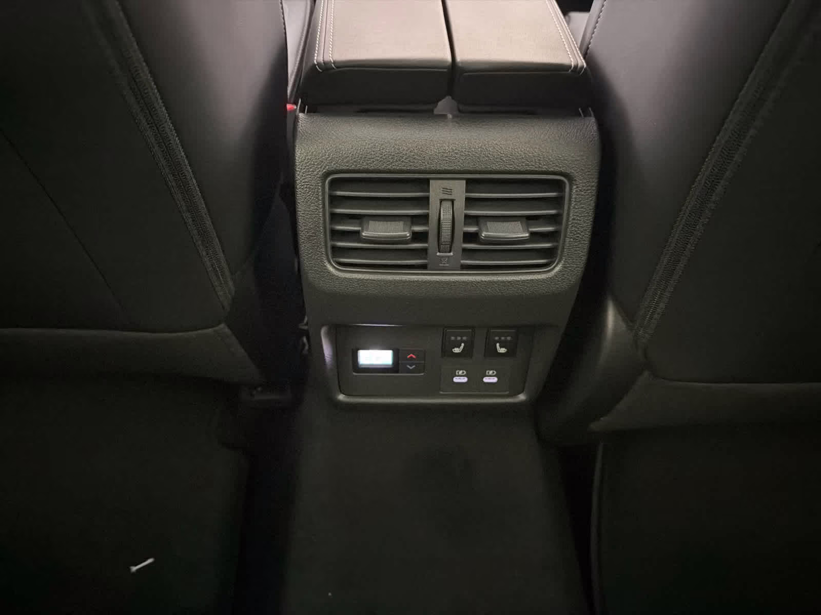 2026 Champagne Silver Metallic/Super Black Nissan Rogue Platinum AWD SUV