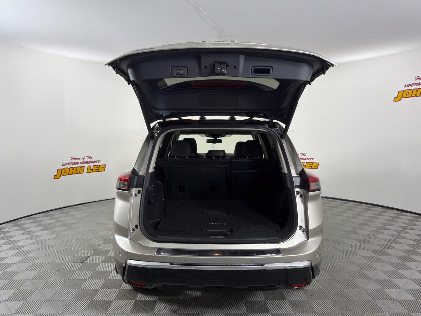 2026 Champagne Silver Metallic/Super Black Nissan Rogue Platinum AWD SUV