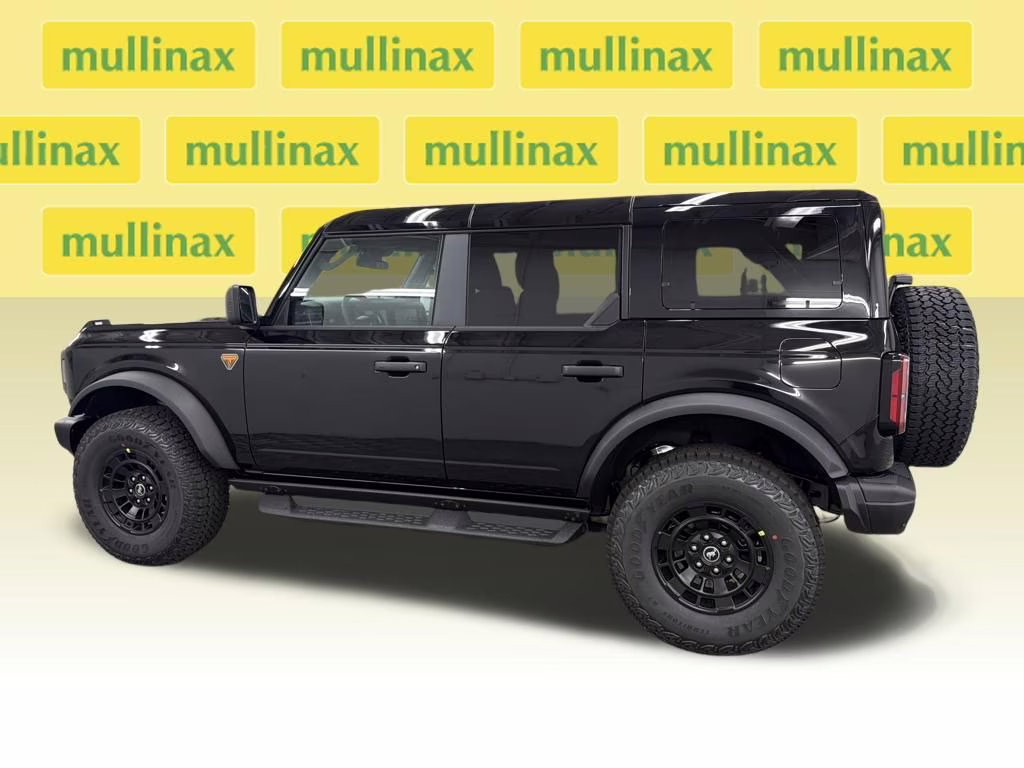 2026 SHADOW BLACK Ford Bronco Badlands 4X4 SUV