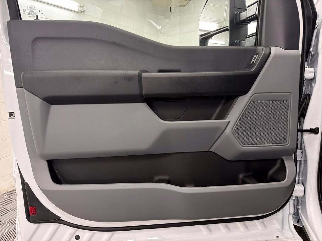 2026 OXFORD WHITE Ford Super Duty F-250 SRW XL RWD Truck