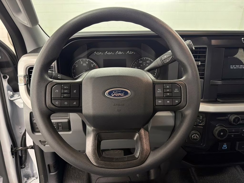 2026 OXFORD WHITE Ford Super Duty F-250 SRW XL RWD Truck