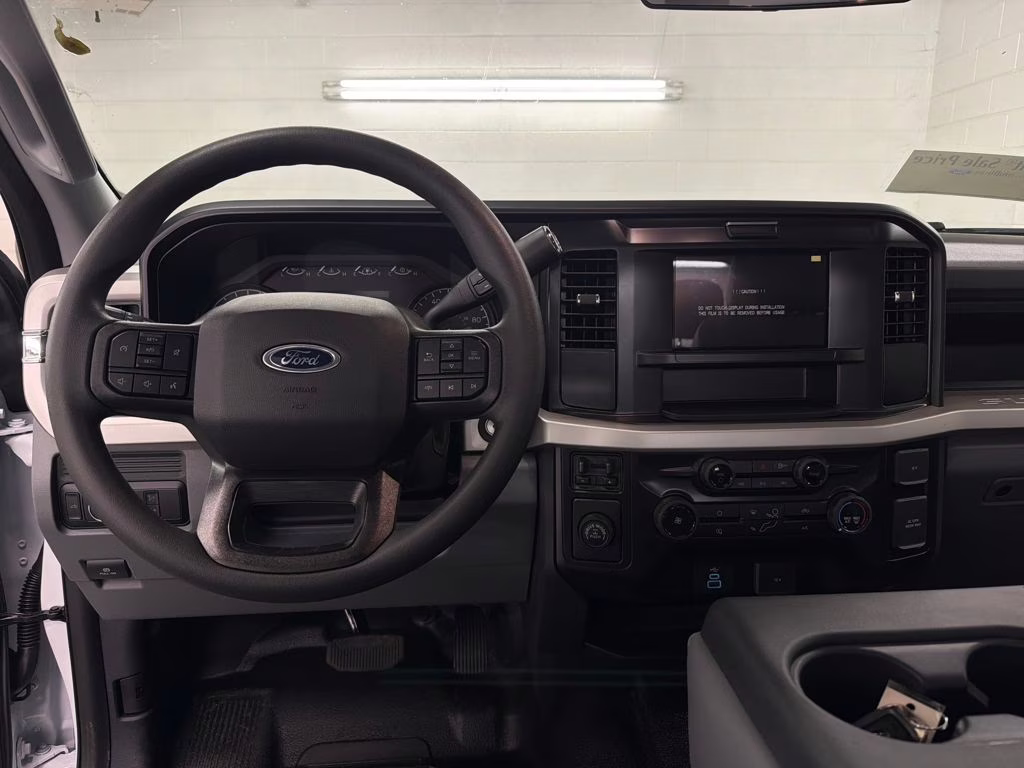 2026 OXFORD WHITE Ford Super Duty F-250 SRW XL RWD Truck