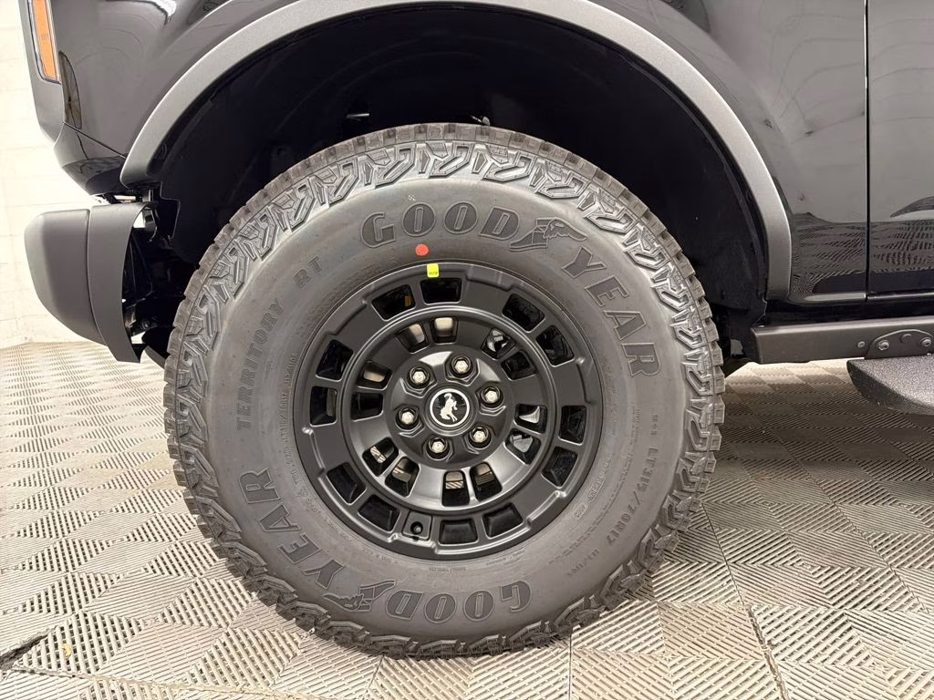 2026 SHADOW BLACK Ford Bronco Badlands 4X4 SUV