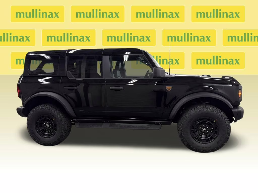 2026 SHADOW BLACK Ford Bronco Badlands 4X4 SUV