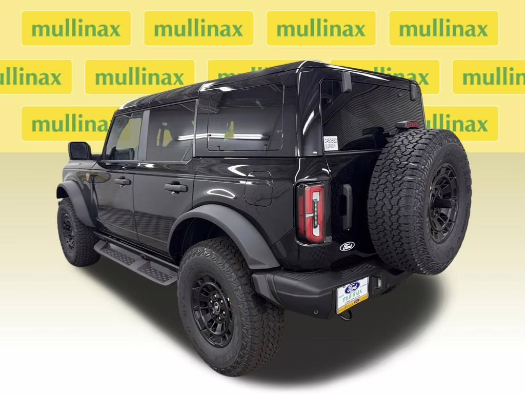 2026 SHADOW BLACK Ford Bronco Badlands 4X4 SUV