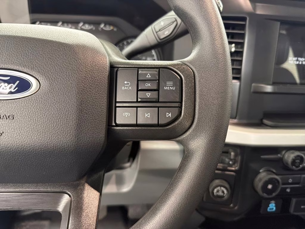 2026 OXFORD WHITE Ford Super Duty F-250 SRW XL RWD Truck