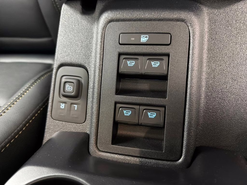 2026 SHADOW BLACK Ford Bronco Badlands 4X4 SUV