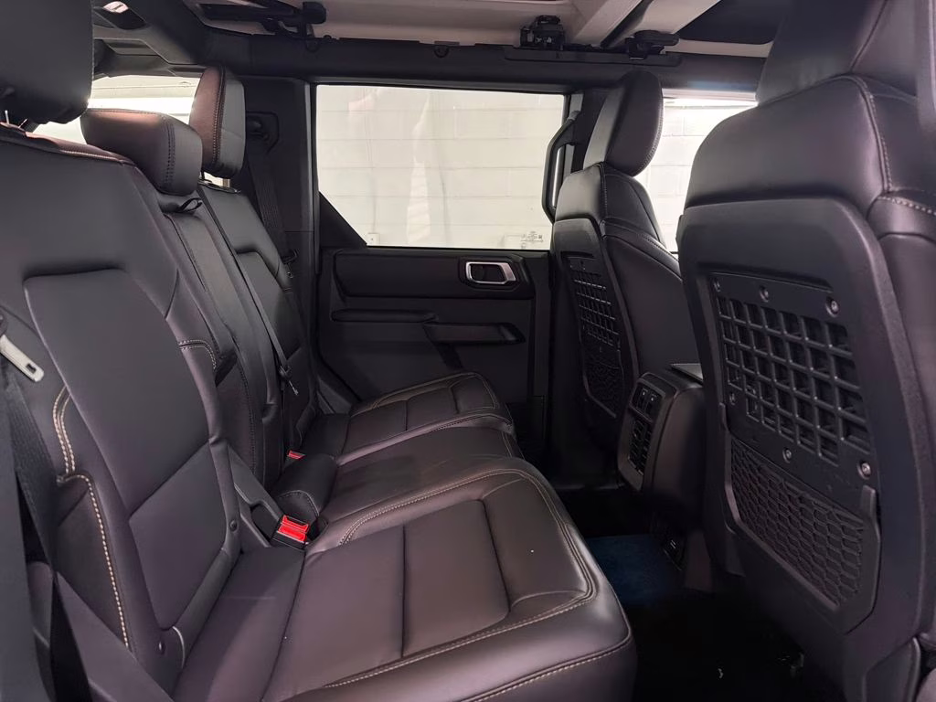 2026 SHADOW BLACK Ford Bronco Badlands 4X4 SUV