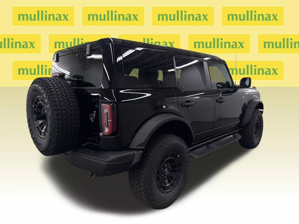 2026 SHADOW BLACK Ford Bronco Badlands 4X4 SUV