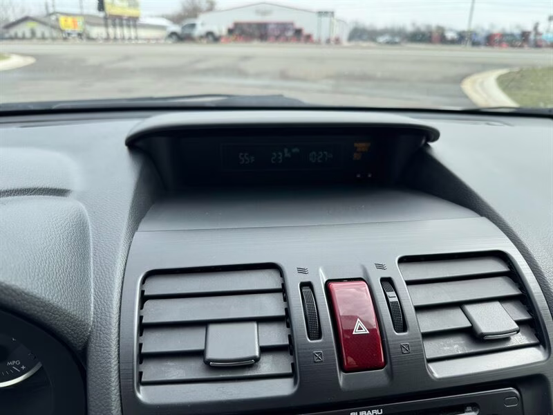 2014 Ice Silver Metallic Subaru XV Crosstrek 2.0i Limited AWD Crossover