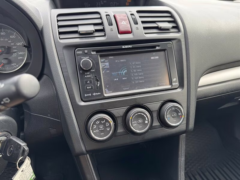 2014 Ice Silver Metallic Subaru XV Crosstrek 2.0i Limited AWD Crossover