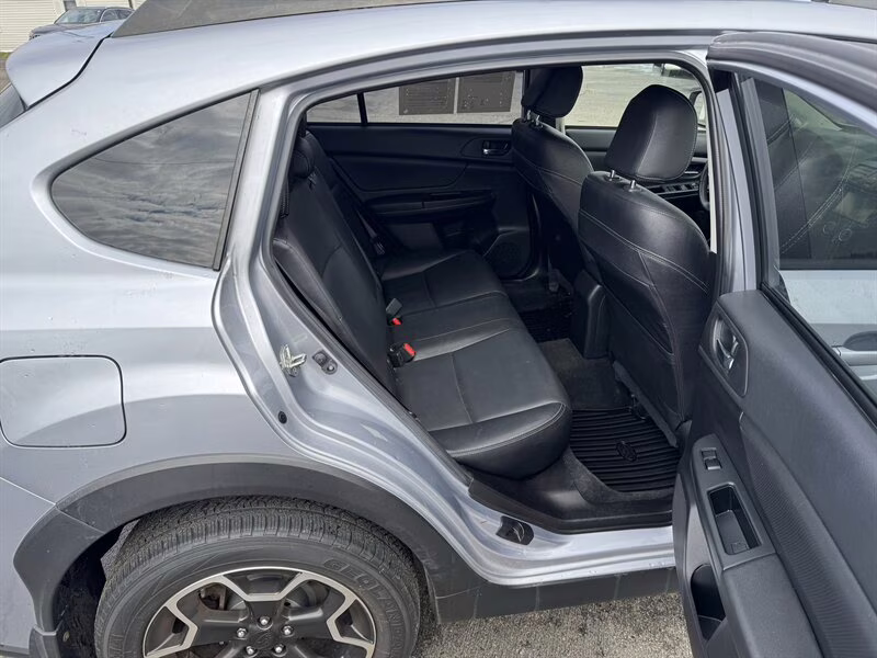 2014 Ice Silver Metallic Subaru XV Crosstrek 2.0i Limited AWD Crossover