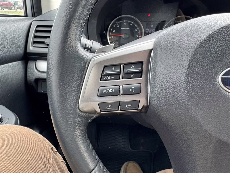 2014 Ice Silver Metallic Subaru XV Crosstrek 2.0i Limited AWD Crossover