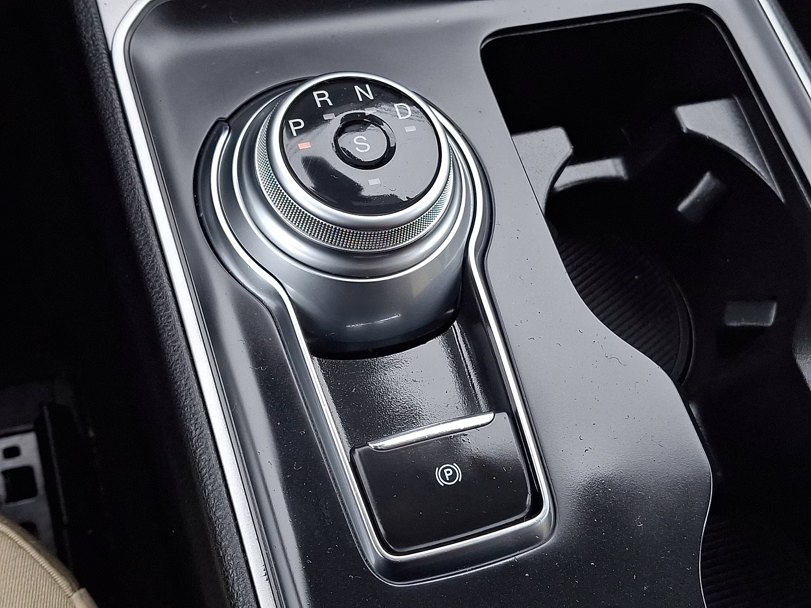 2022 Oxford White - YZ Ford Edge SE AWD