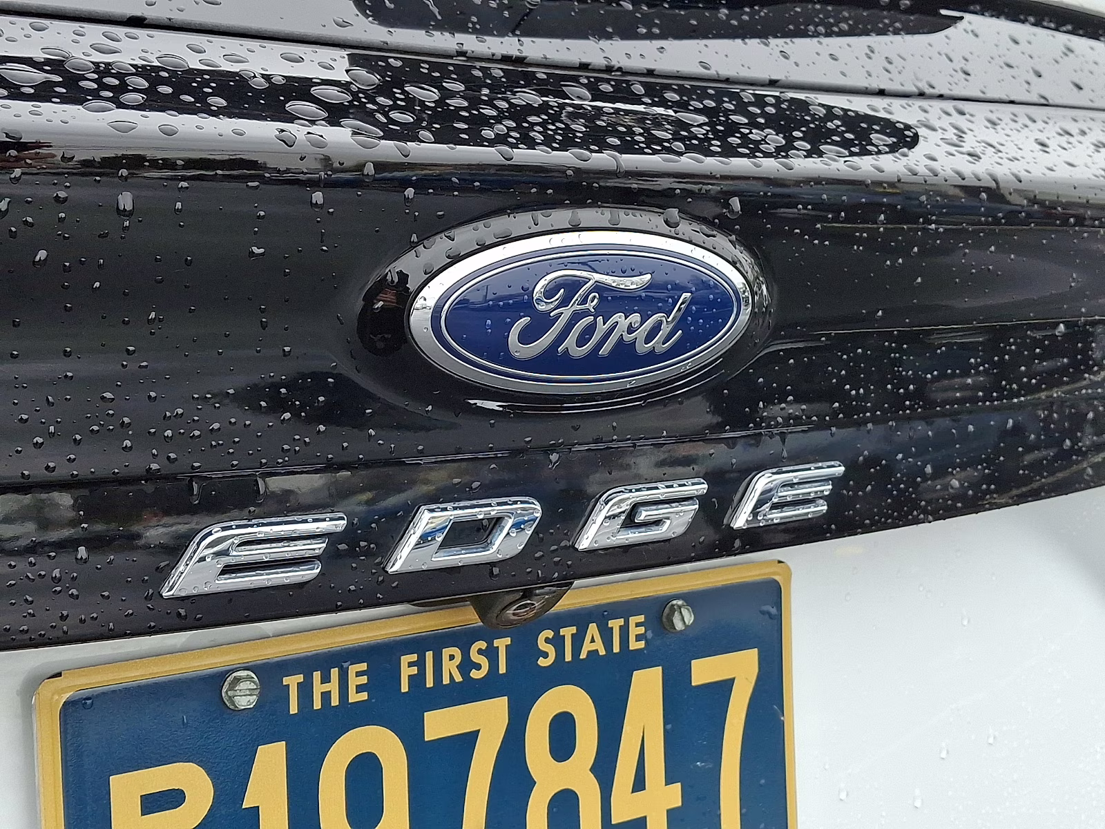 2022 Oxford White - YZ Ford Edge SE AWD