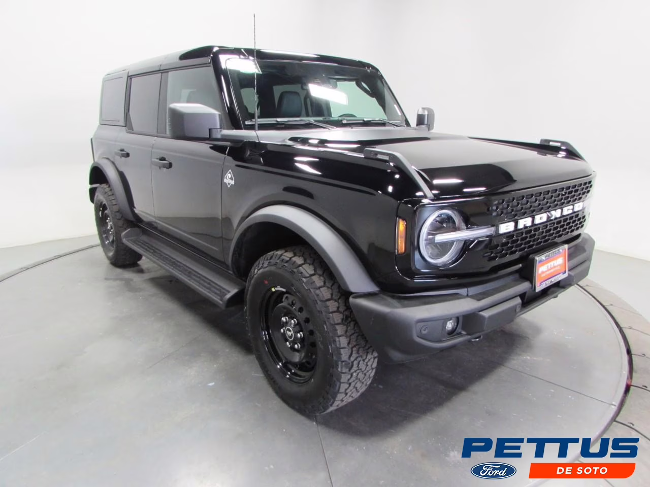 2026 Shadow Black Ford Bronco Outer Banks 4X4 SUV