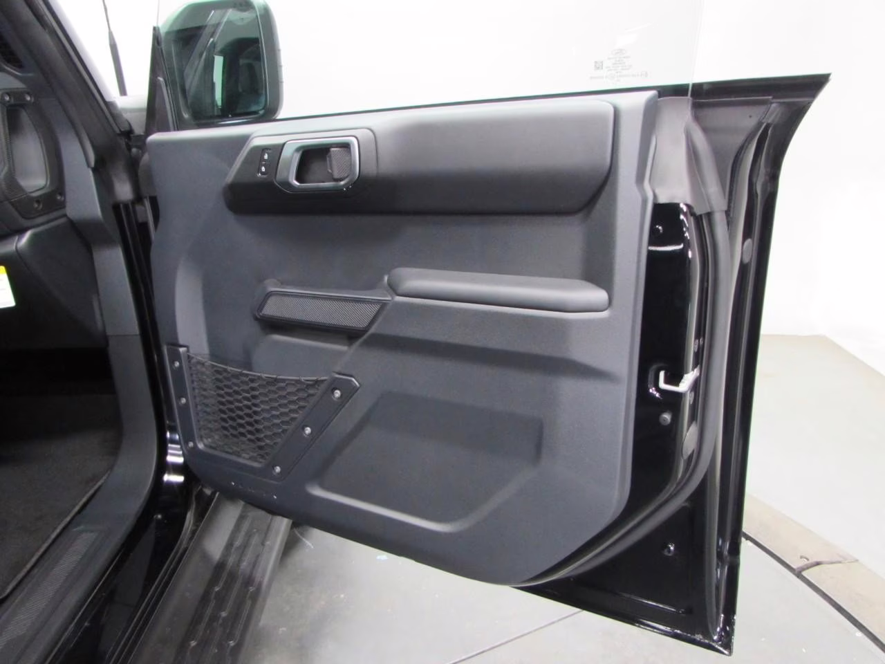 2026 Shadow Black Ford Bronco Outer Banks 4X4 SUV