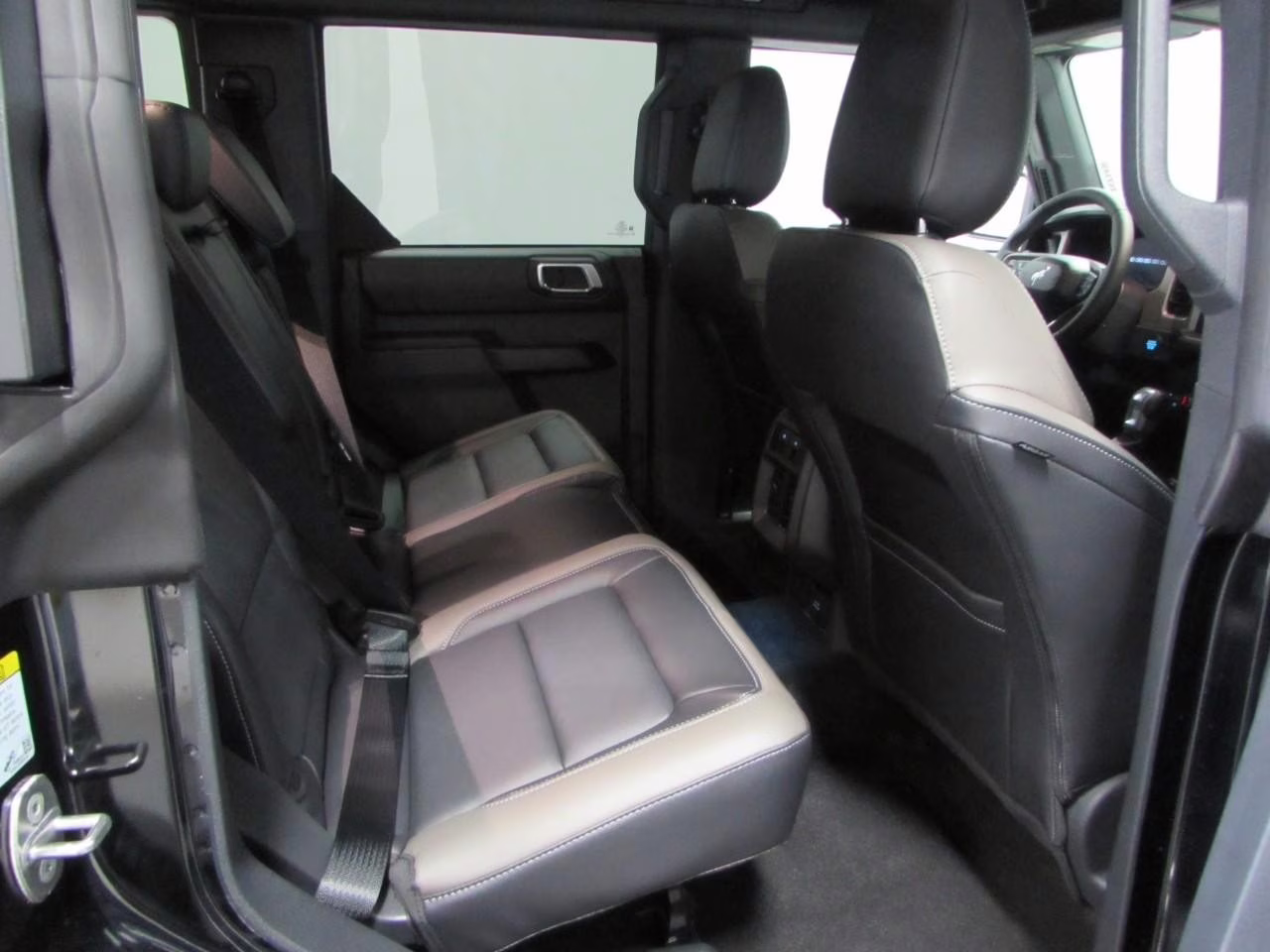 2026 Shadow Black Ford Bronco Outer Banks 4X4 SUV