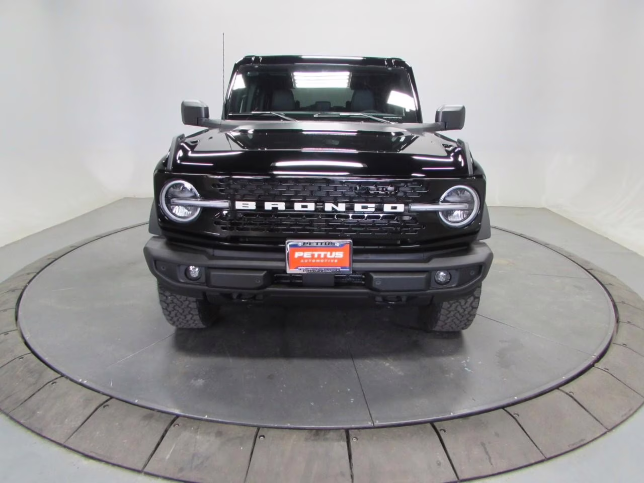 2026 Shadow Black Ford Bronco Outer Banks 4X4 SUV