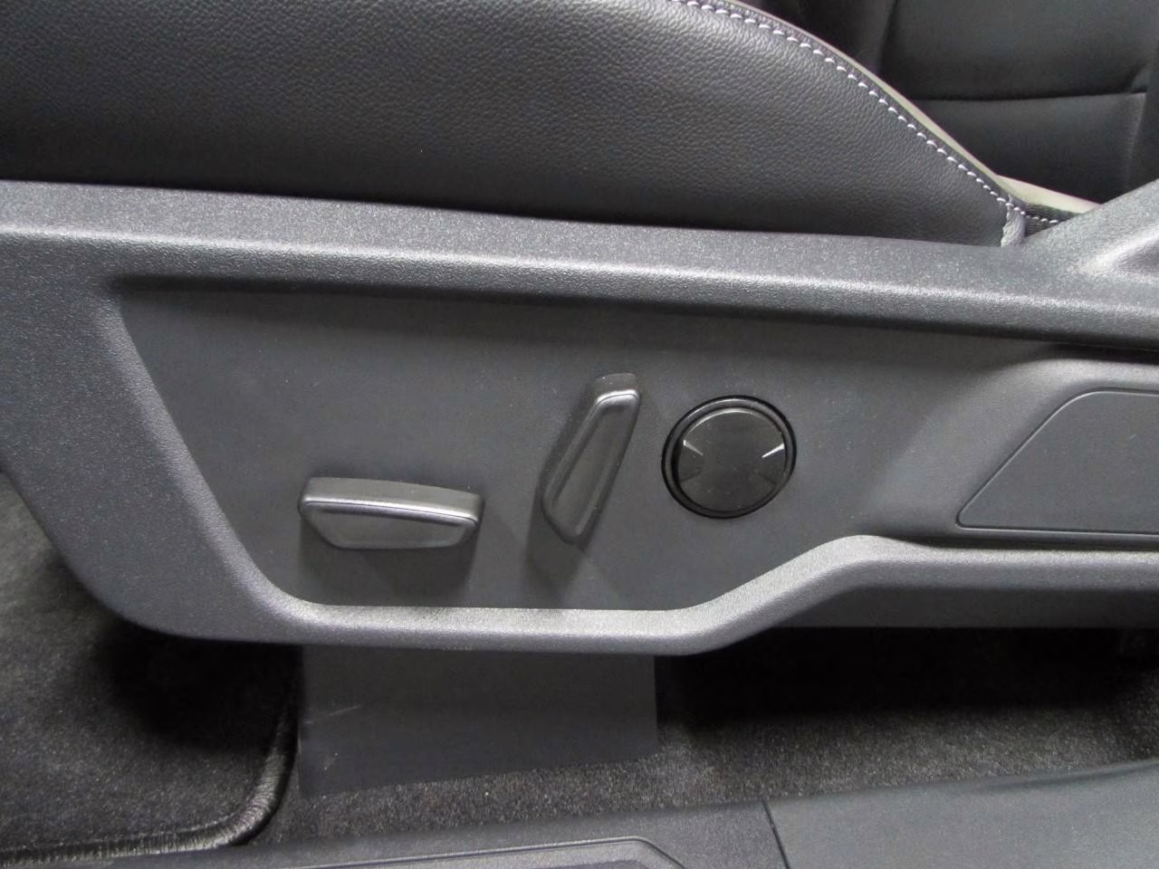 2026 Shadow Black Ford Bronco Outer Banks 4X4 SUV