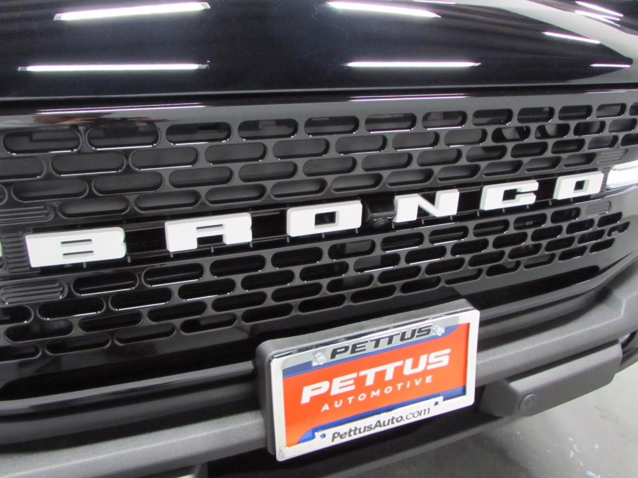 2026 Shadow Black Ford Bronco Outer Banks 4X4 SUV