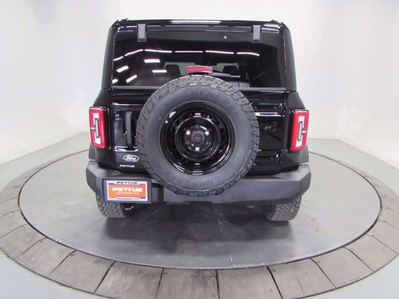 2026 Shadow Black Ford Bronco Outer Banks 4X4 SUV