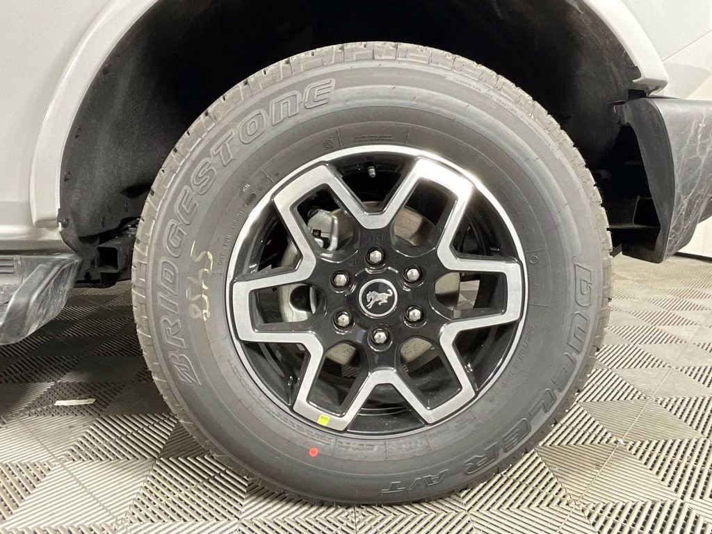 2026 Avalanche Ford Bronco Outer Banks 4X4 SUV