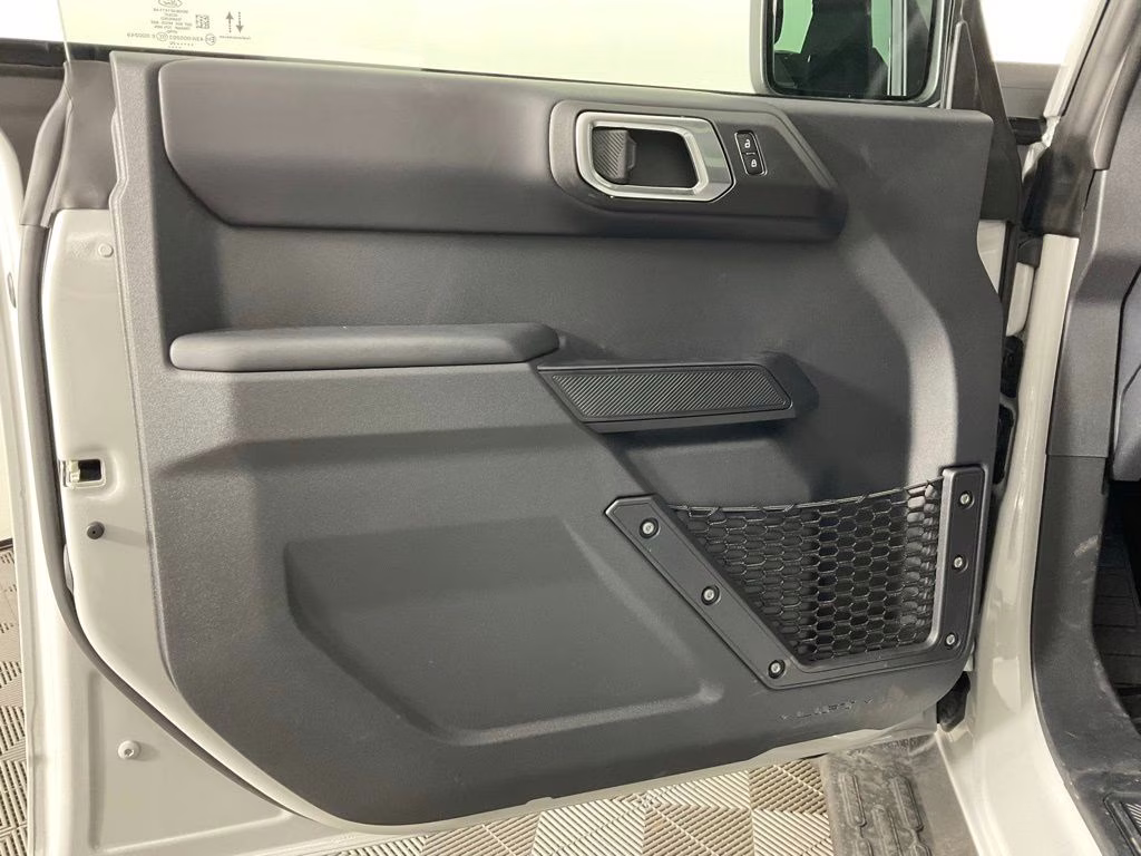 2026 Avalanche Ford Bronco Outer Banks 4X4 SUV