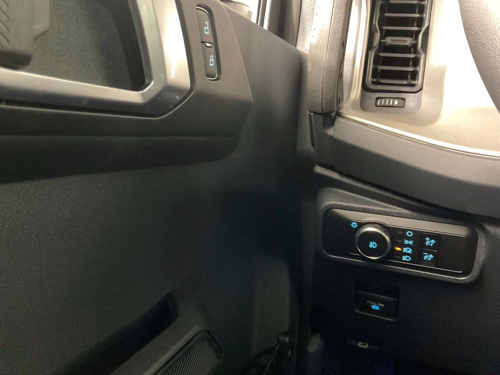 2026 Avalanche Ford Bronco Outer Banks 4X4 SUV