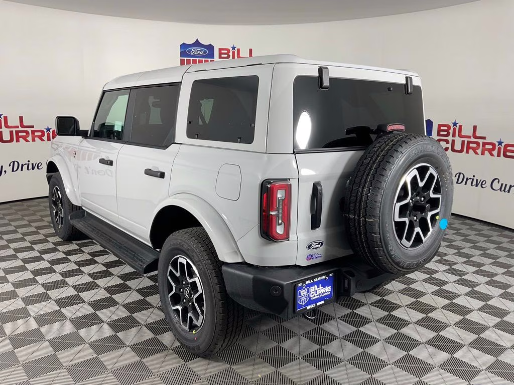 2026 Avalanche Ford Bronco Outer Banks 4X4 SUV