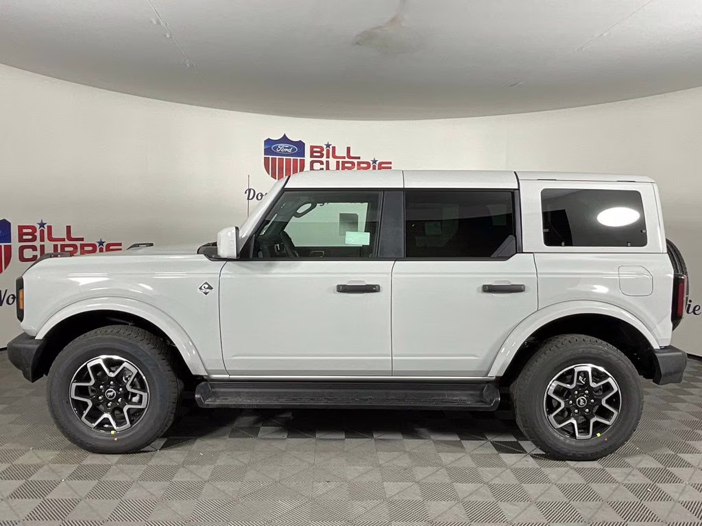 2026 Avalanche Ford Bronco Outer Banks 4X4 SUV