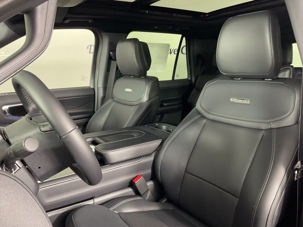 2026 Silver Metallic Ford Expedition Platinum 4X4 SUV