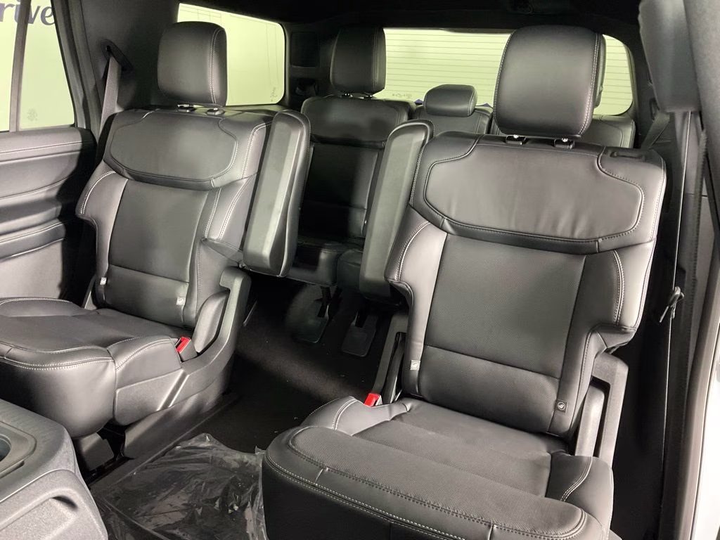 2026 Silver Metallic Ford Expedition Platinum 4X4 SUV