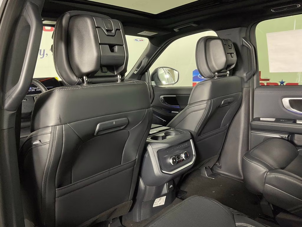 2026 Silver Metallic Ford Expedition Platinum 4X4 SUV