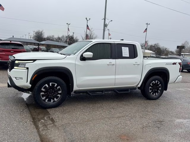 2023 Glacier White Nissan Frontier PRO-4X 4X4 Truck