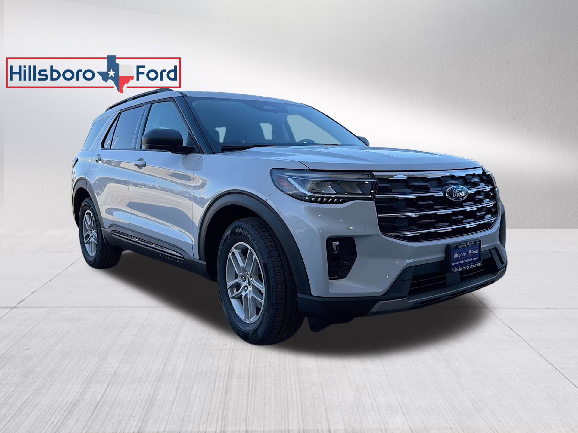 2026 Space White Metallic Ford Explorer Active RWD SUV