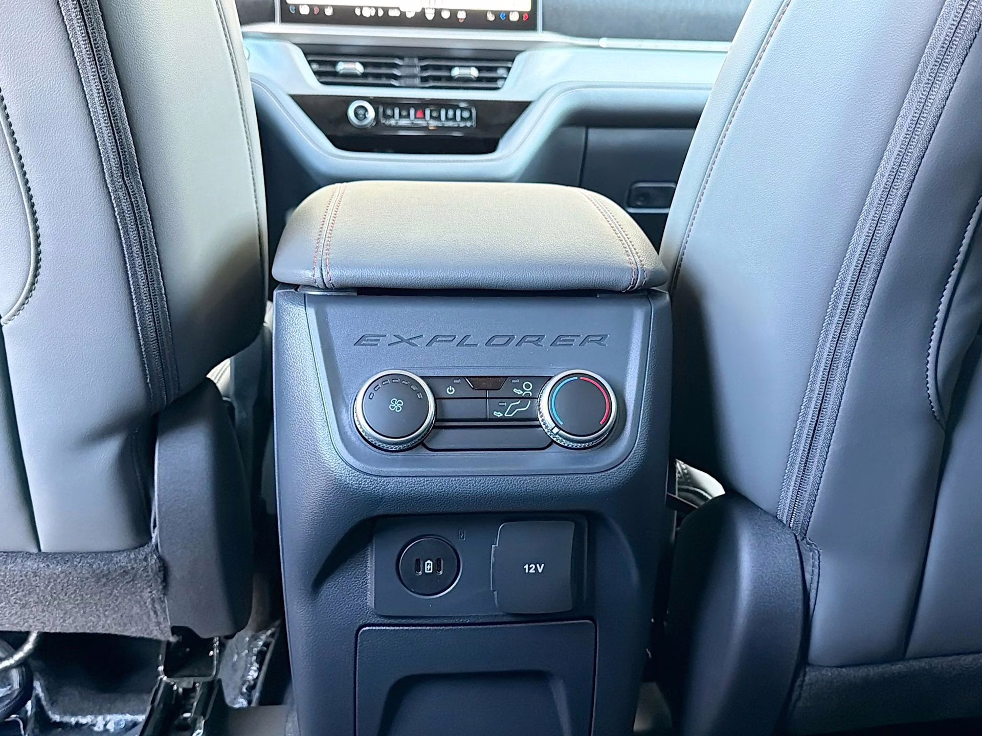 2026 Space White Metallic Ford Explorer Active RWD SUV