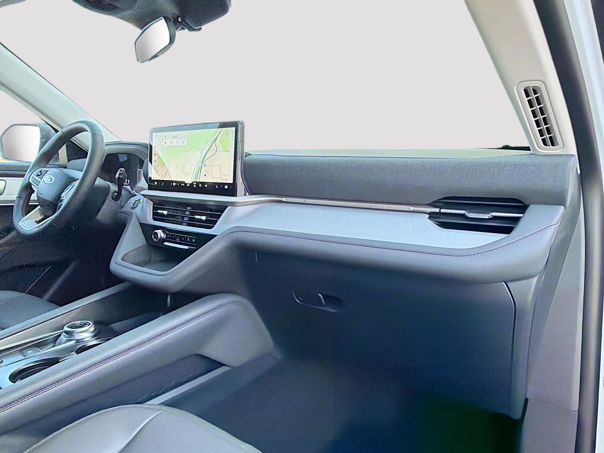 2026 Space White Metallic Ford Explorer Active RWD SUV