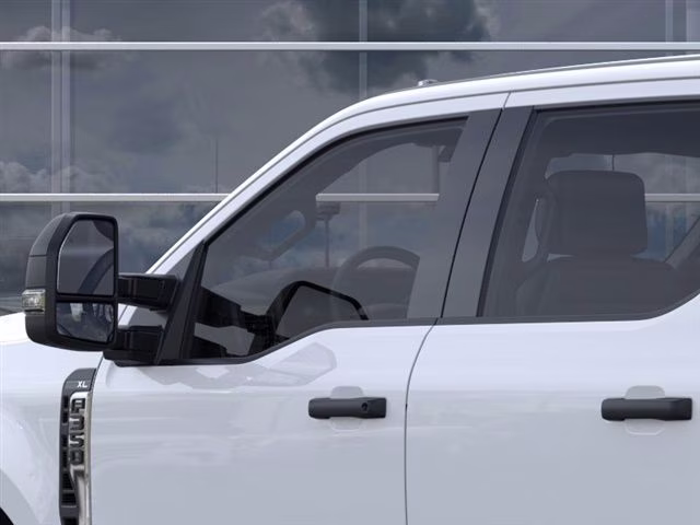 2026 Oxford White Ford Super Duty F-350 DRW XL 4X4 Chassis