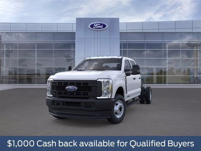 2026 Oxford White Ford Super Duty F-350 DRW XL 4X4 Chassis