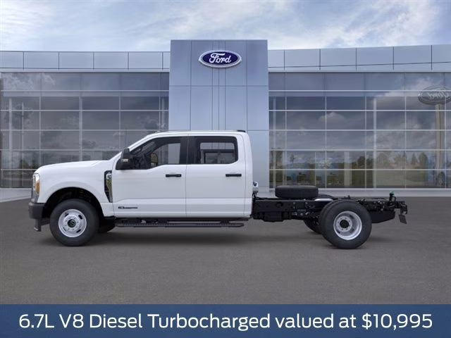 2026 Oxford White Ford Super Duty F-350 DRW XL 4X4 Chassis