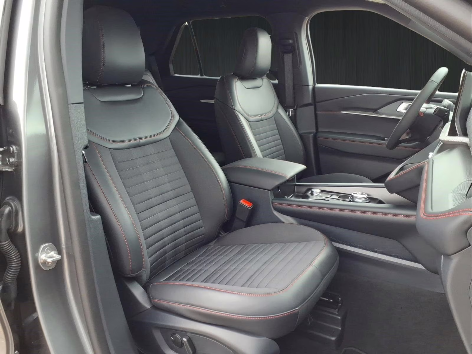 2026 Gray Metallic Ford Explorer ST-Line RWD SUV