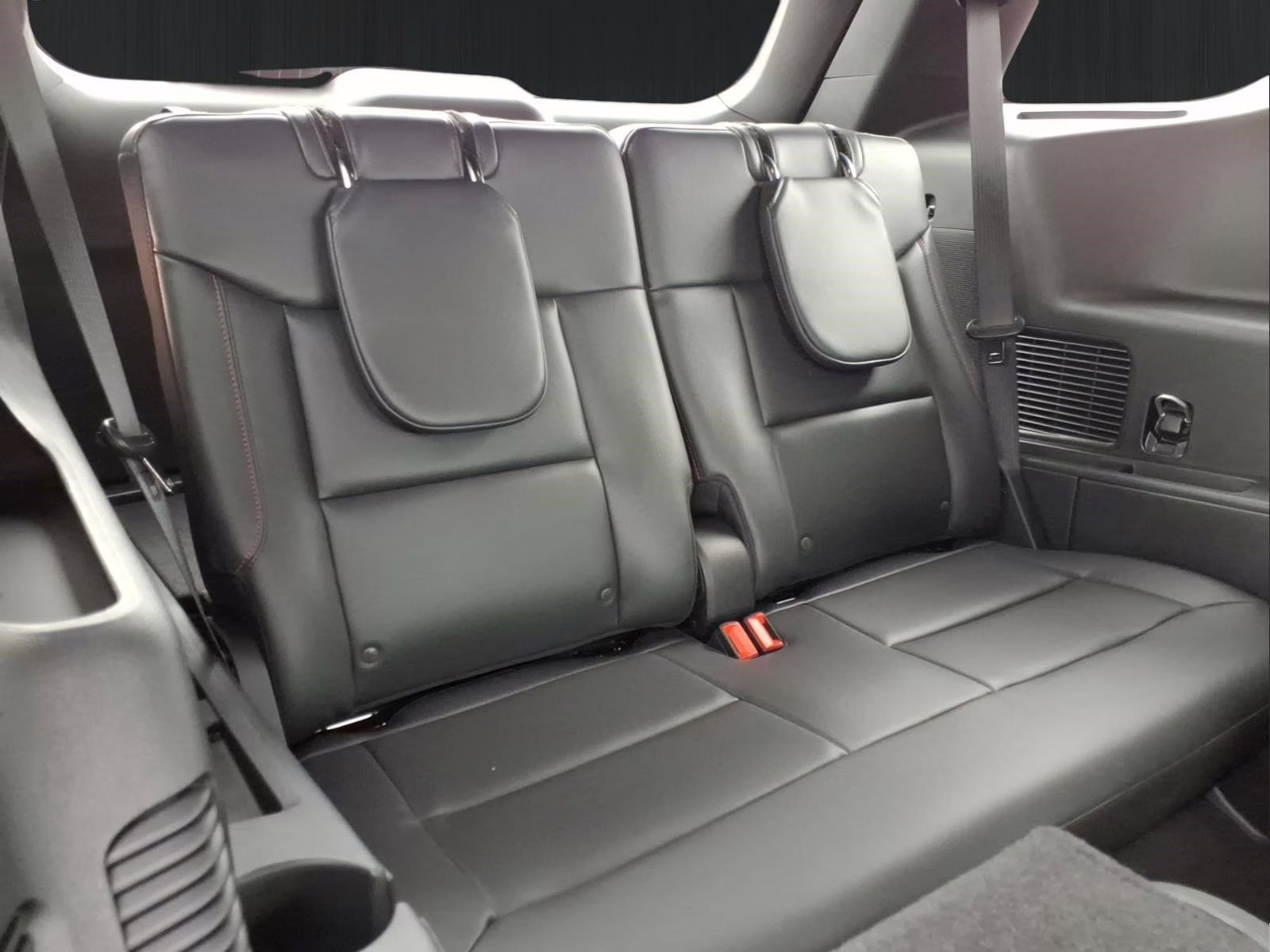 2026 Gray Metallic Ford Explorer ST-Line RWD SUV