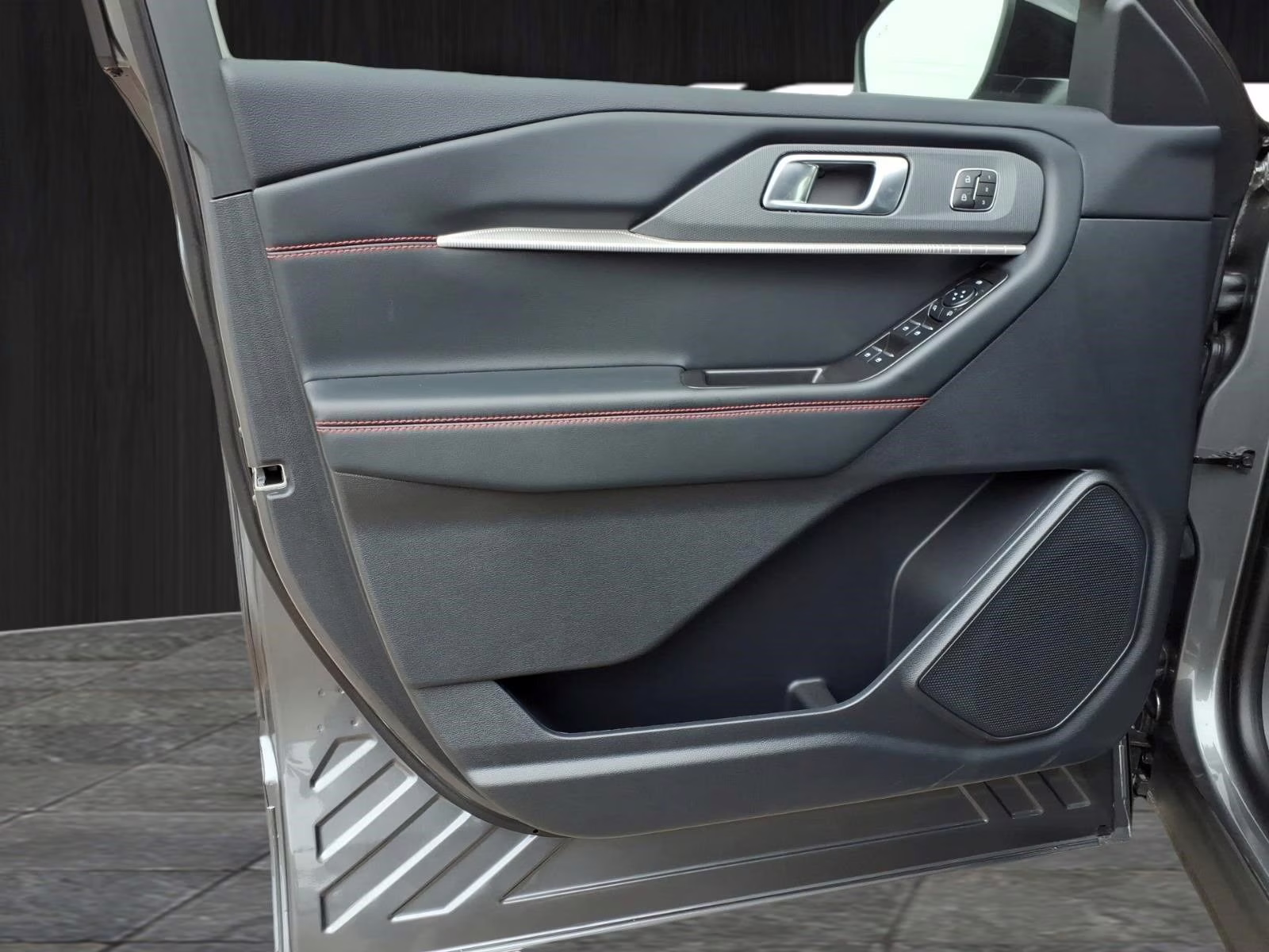 2026 Gray Metallic Ford Explorer ST-Line RWD SUV