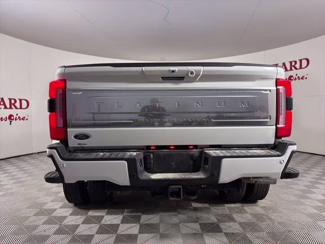 2025 White Metallic Ford Super Duty F-450 DRW Platinum Plus 4X4 Truck
